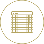 Esquadrias em alumínio e persianas instegradas nos quartos